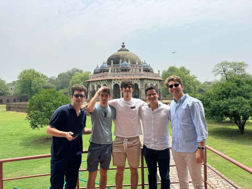Delhi: Customizable Old and New Delhi Half or Full Day Tour - Red Fort and the art of a brief stop done well