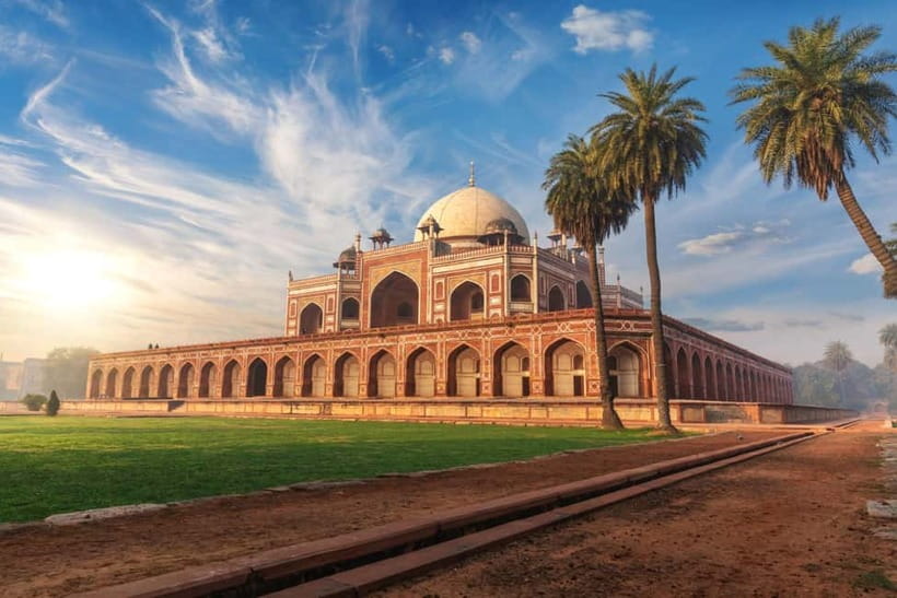 Delhi: Customizable Old and New Delhi Half or Full Day Tour - Laxmi Narayan Temple and Lotus Temple, two very different kinds of peace