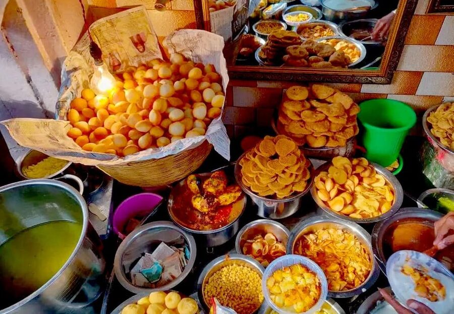 Delhi: Delhi Street Food Tour with Guide at Chandni Chowk - Spice Market Time: The Smell Test You Can’t Skip