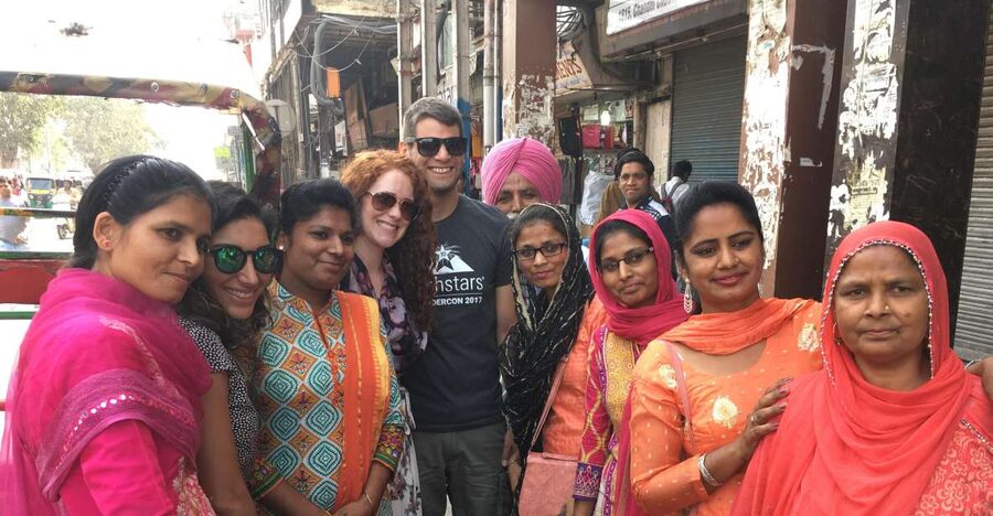 Delhi Exclusive Guided Shopping Tour in AC car and transfers - Key things that make this tour work