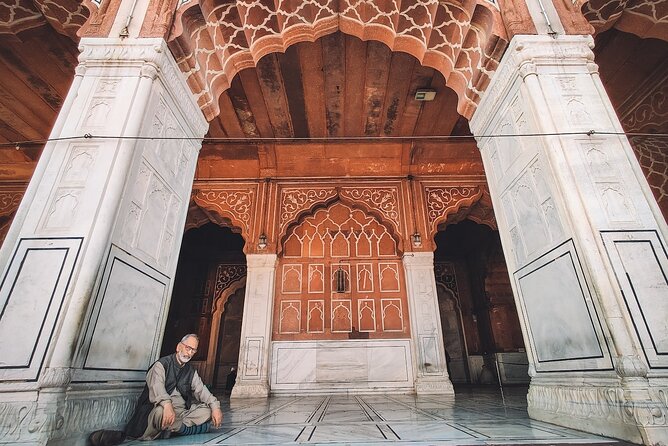 Delhi: Explore Old Delhi on Tuk Tuk with Shopping and Street Food - Starting at Sunehri Masjid, right by the Red Fort parking area