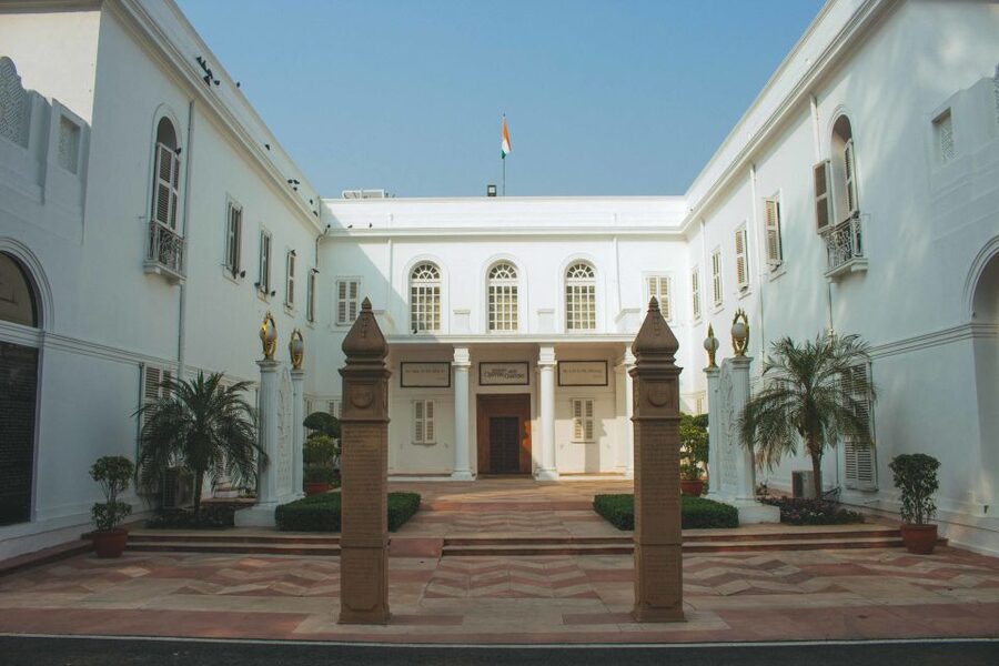 Delhi Footsteps of Mahatma Gandhi Half-Day Tour - New Delhi break time: useful, but watch the tone