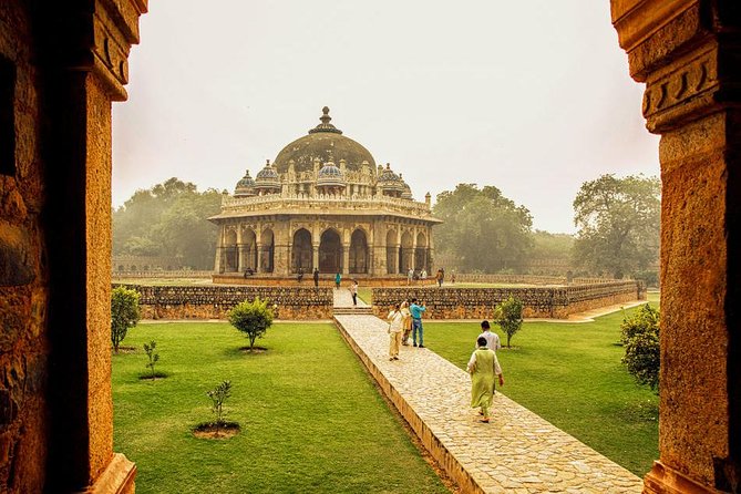 Delhi Full Day Including Old and New Delhi Private Tour - Jama Masjid and Chandni Chowk: Sights and Smells With a Local Explanation
