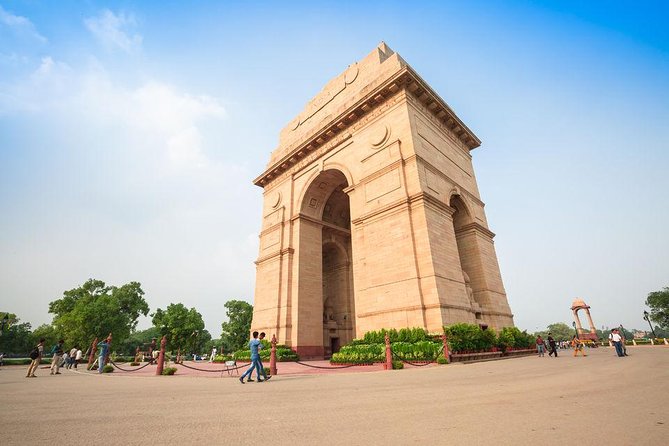 Delhi Full Day Including Old and New Delhi Private Tour - Lotus Temple Ending, Monday Swap at Gurudwara Bangla Sahib