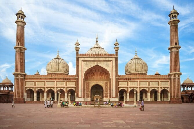Delhi: Half day Old and New Delhi Tour on Iconic Landmarks - Rashtrapati Bhavan and Parliament House area: what you will see in 15 minutes