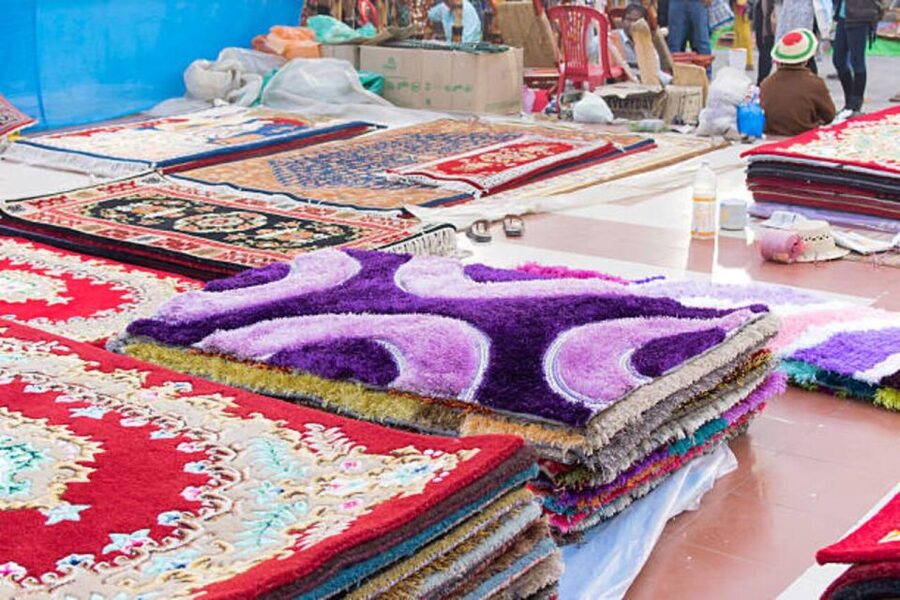 Delhi: Half day Shopping tour with guide by car. - Key things to know before you go