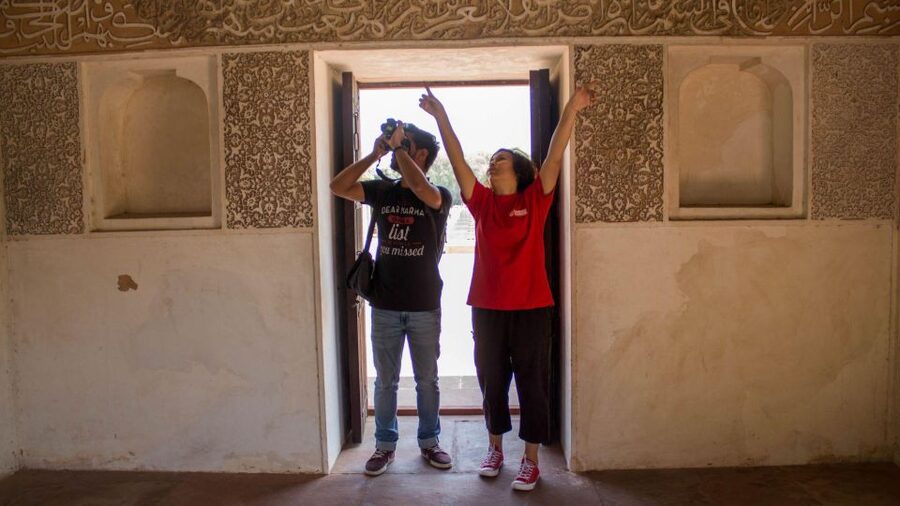Delhi Hidden Gems Tour: Art, History & Heritage Parks - Group size, timing, and what to wear so the day stays pleasant