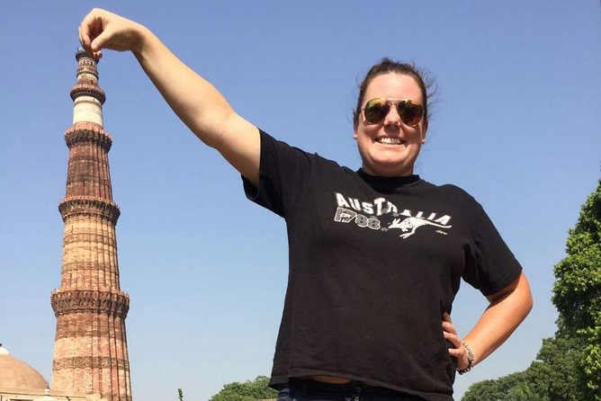 Delhi Highlights: Old & New Delhi Tour with Guide and Transfers - Khari Baoli Spice Market and Agrasen ki Baoli’s 103 Steps