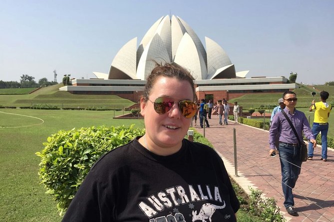 Delhi Highlights: Old & New Delhi Tour with Guide and Transfers - Lotus Temple and Akshardham: Modern Worship, Big Shapes