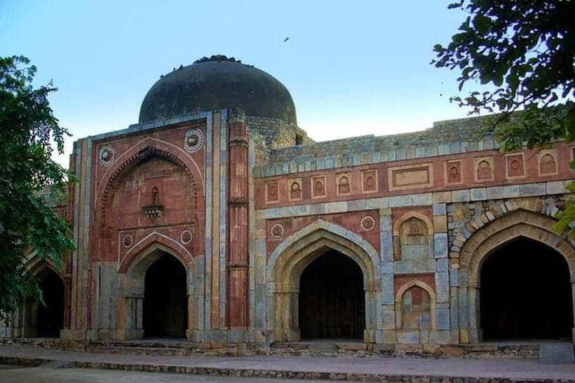 Delhi: Mehrauli Archaeological Park Tour with Hotel Pickup - About the Pace: Private Group, Real Walking Time, and Smart Timing