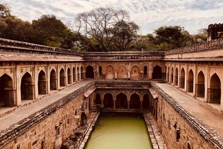 Delhi: Mehrauli Archaeological Park Tour with Qutub Minar - Mehrauli Archaeological Park Walk: History in a Forest Shade