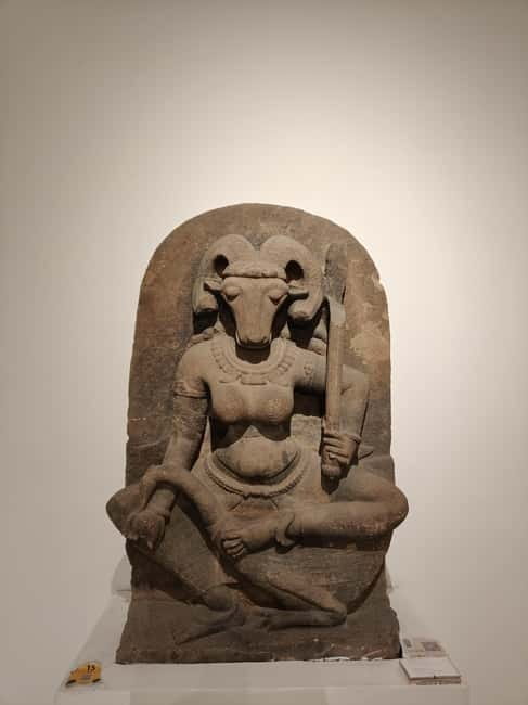 Delhi: National Museum Tour - Maurya and Gupta Art: sculptures with a timeline built in