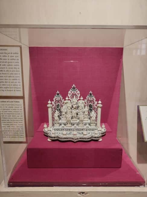Delhi: National Museum Tour - Decorative Arts and Arms and Armour: craftsmanship on display