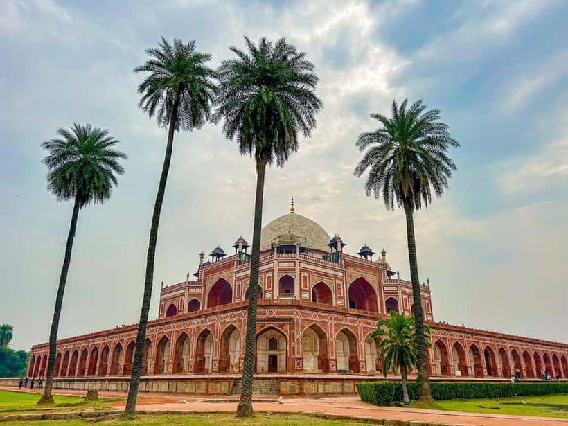 DELHI: NEW AND OLD SELF ITINERARY FULL DAY OR HALF DAY TOUR - Jama Masjid: start with India’s biggest mosque