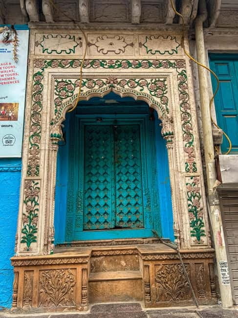 DELHI: NEW AND OLD SELF ITINERARY FULL DAY OR HALF DAY TOUR - Humayun’s Tomb: Mughal beauty you can actually walk around