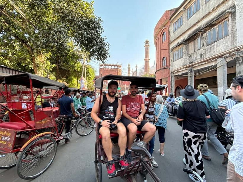 Delhi: Old and New Delhi Full or Half Day Guided Tour - How a private car and guide make Delhi feel manageable