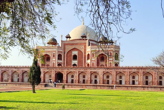 Delhi: Old and New Delhi Guided Full or Half-Day Tour - Pickup in Delhi-NCR, AC car, and why it matters