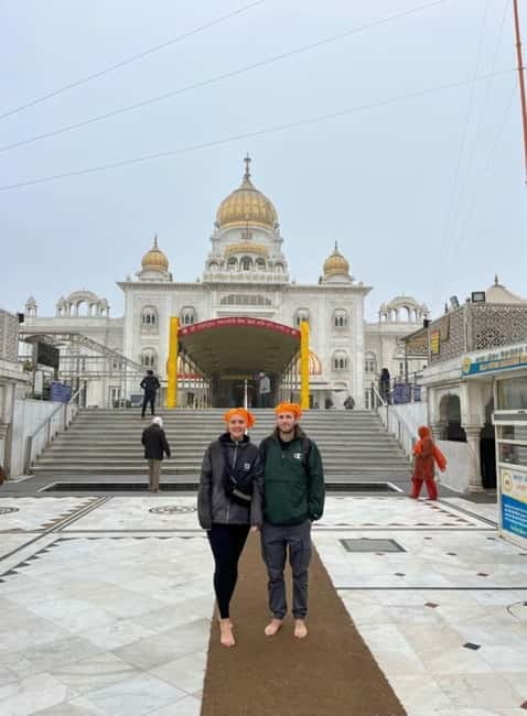 DELHI: Old And New Delhi Private Guided Tour With Entrances - Gurudwara Bangla Sahib first, then Rashtrapati Bhavan, Parliament, and India Gate