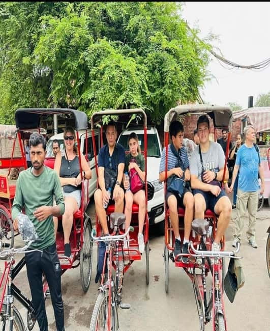 DELHI: Old And New Delhi Private Guided Tour With Entrances - Akshardham or Humayun Tomb, plus a lunch break for reset time