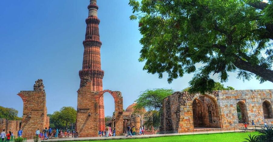 Delhi: Old and New Delhi Sightseeing Private Day Tour - Why this Old and New Delhi combo makes sense in 10 hours