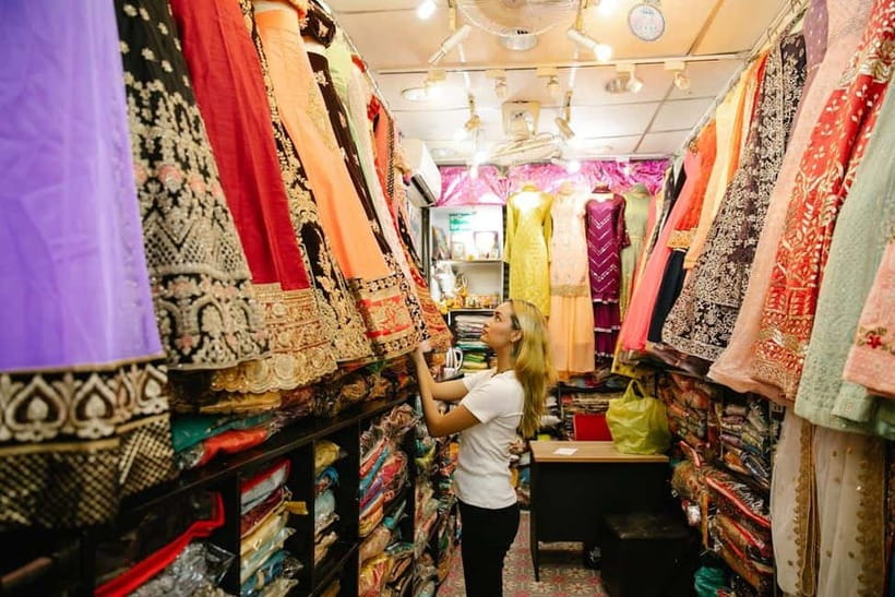 Delhi: Old Delhi Guided Tour with Rickshaw & Entry Tickets - Transport, pickup, and car types for Delhi-NCR convenience