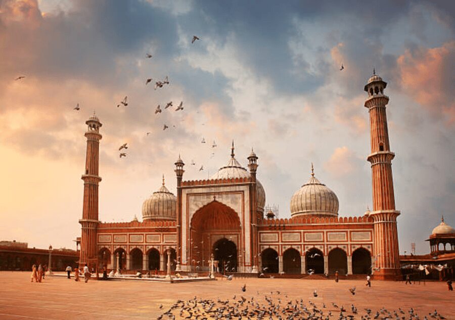 Delhi: Old Delhi & New Delhi Full & Half Day Private Tour - Gurudwara Bangla Sahib: A Faith Stop That’s Easy to Respect