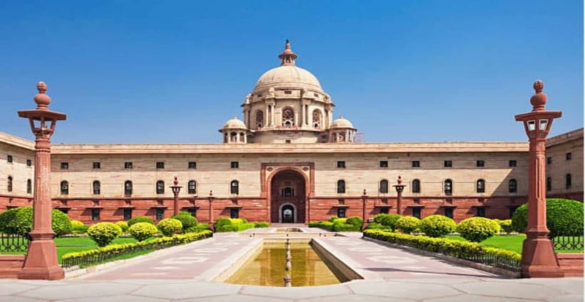 Delhi: Old & New Delhi Private Tour Full or Half-Day By Car - Red Fort, Lodi Gardens, and What Happens on Mondays