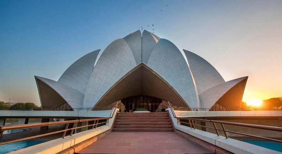 Delhi: Private 3-Day Golden Triangle Tour with Hotel - Food, photos, and local shopping without the chaos