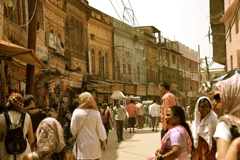 Delhi: Private Chandni Chowk, Dilli Haat & Spice Tour - Food, Snacks, and What to Carry in Your Daypack