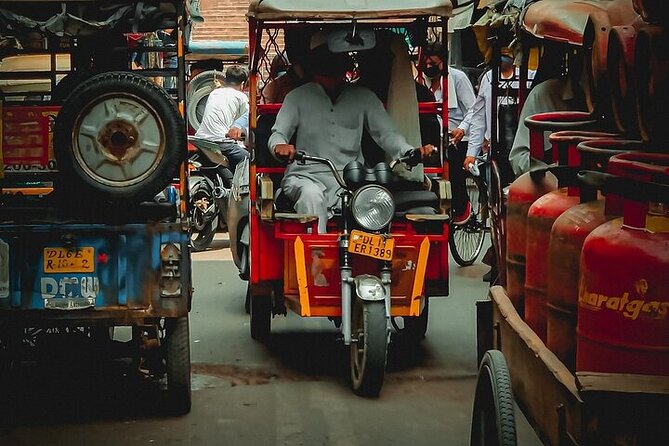 Delhi Private City Tour With Spice Market In 8 Hours - By Car - Two Delhis in one half-day mindset