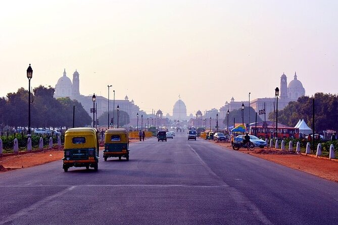 Delhi Private City Tour With Spice Market In 8 Hours - By Car - New Delhi spiritual landmarks: Lotus Temple and Gurudwara Bangla Sahib