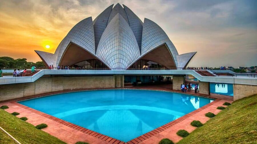 Delhi: Private Delhi Spiritual Sightseeing Tour By Car - Chhatarpur Temple: South Indian Style Devotion in Delhi