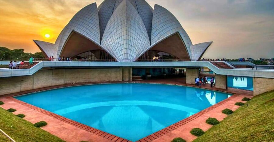 Delhi: Private Delhi Spiritual Sightseeing Tour By Car - Pickup and Getting Around in a Sedan, Innova, or Mini Van