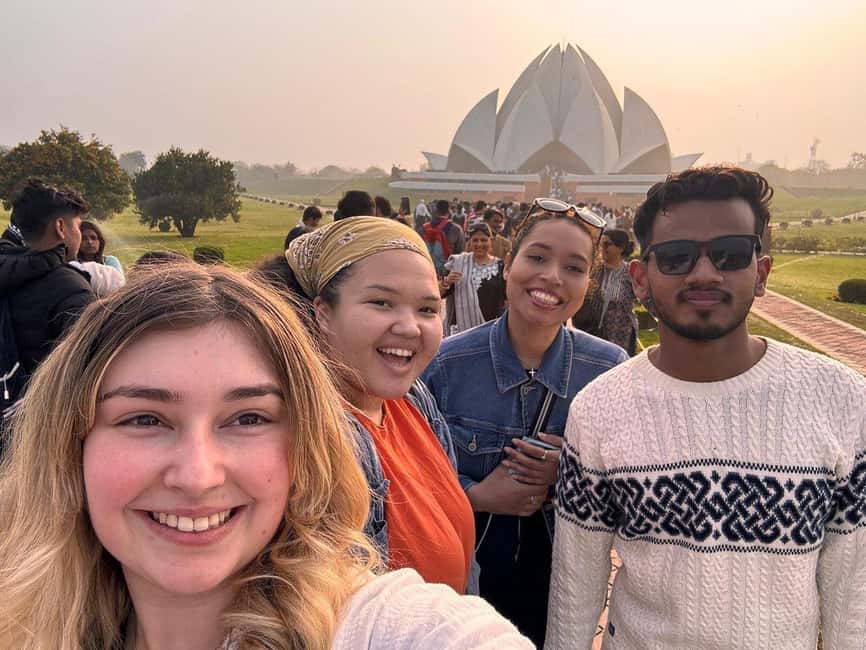 Delhi: Private Full or Half Day Old and New Delhi City Tour - How this Old and New Delhi route keeps the day moving