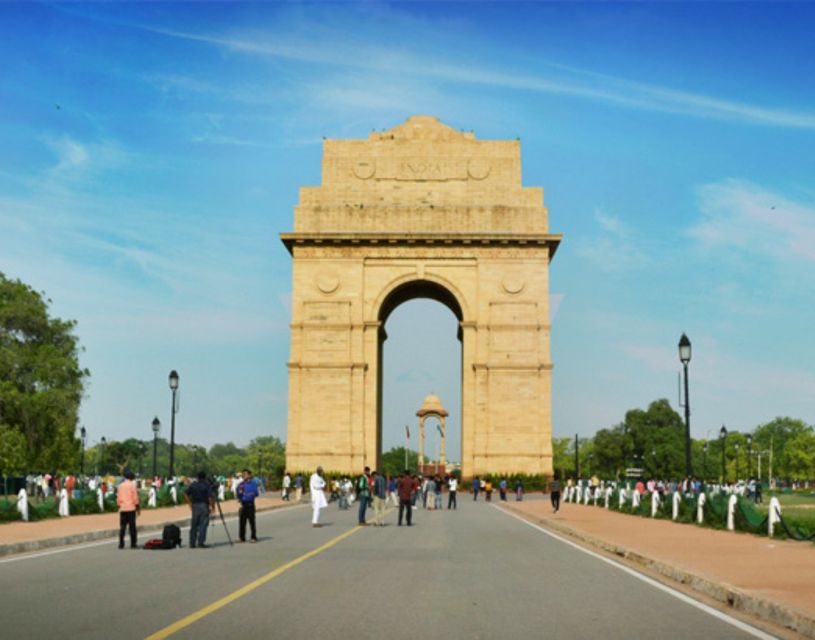 Delhi: Private Guided Day Tour of Old and New Delhi - Private door-to-door logistics that keep your day sane
