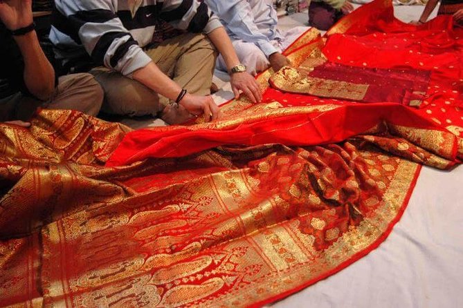 Delhi: Private Half-Day Guided Shopping Tour with Transfer - Key Stops Worth Your Time
