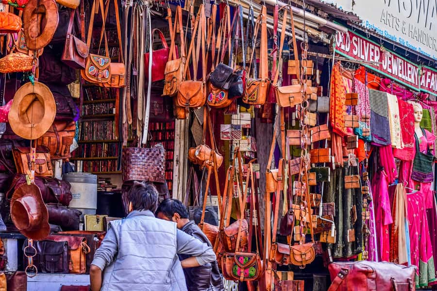 Delhi: Private Half-Day Shopping Tour with Transfer - Who this Delhi shopping tour is best for