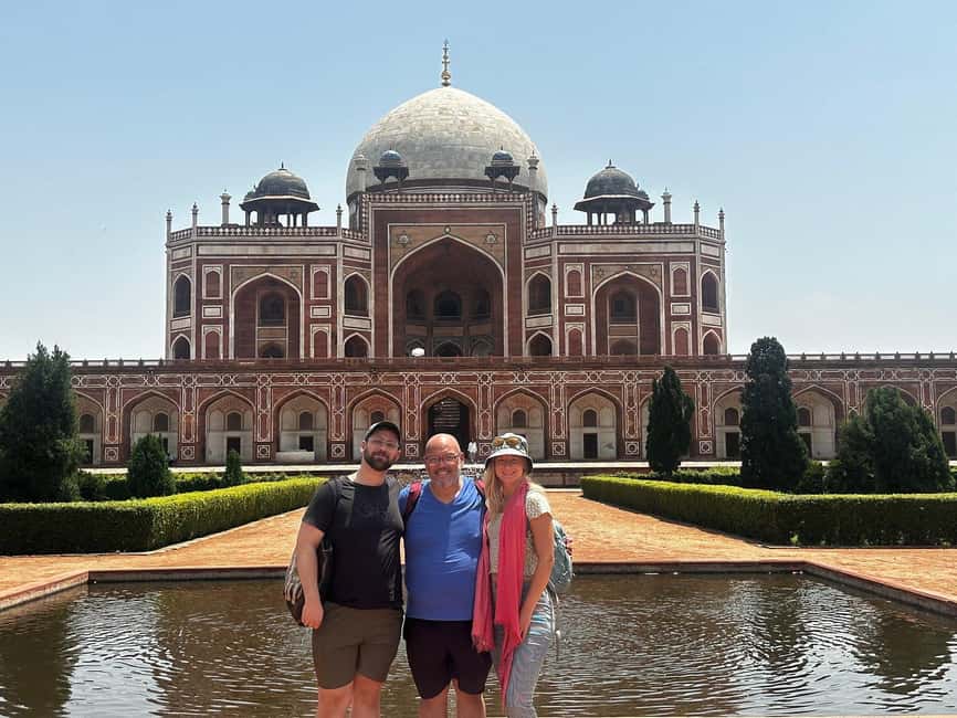 Delhi: Private Old & New Delhi Guided Full or Half Day Tour - New Delhi: Lotus Temple’s quiet design, and Monday changes