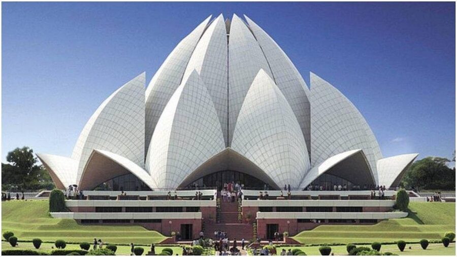 Delhi: Private Old & New Delhi Guided Half- or Full-Day Tour - New Delhi landmarks: Qutb Minar, Lotus Temple, Humayun’s Tomb