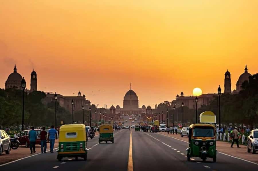 Delhi:Private Old & New Delhi Tour.Full &Half Day By Ac Car - Jama Masjid: the kind of mosque visit that needs patience