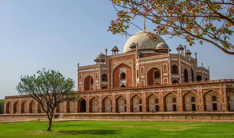 Delhi: Private Old & New Delhi Tour – Full or Half Day - India Gate, Lotus Temple, and the contrast you did not know you needed