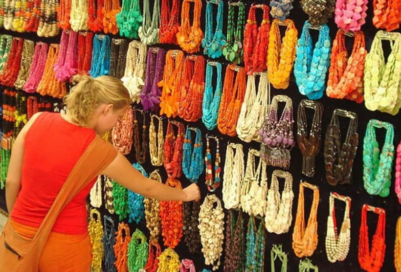 Delhi: Private Shopping Tour with a Local Guide and Transfer - Chandni Chowk by rickshaw: narrow lanes and big variety