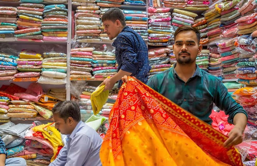Delhi: Private Shopping Tour with a Local Guide and Transfer - Khari Baoli: wholesale spice trading on a serious scale