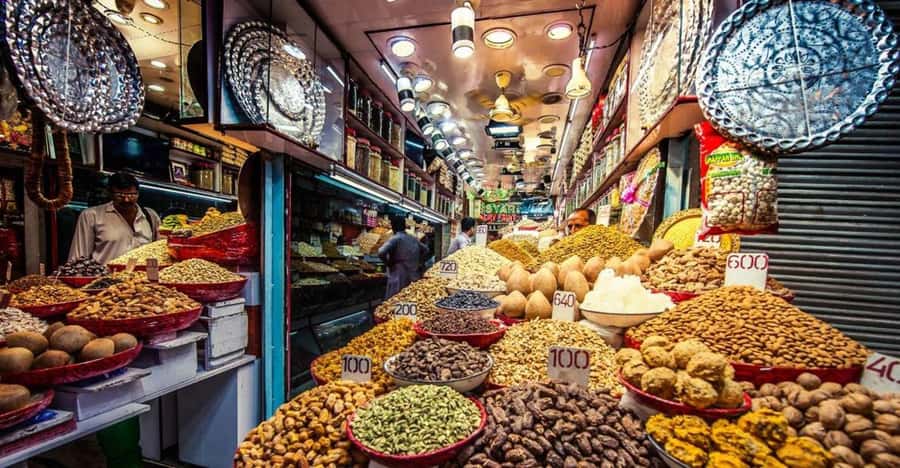 Delhi: Private Shopping Tour with Guide and Transfer - Should You Book This Private Shopping Tour?