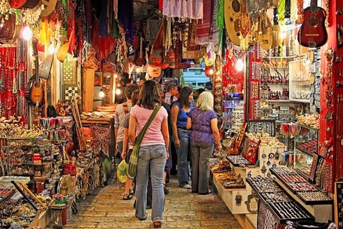 Delhi Private Shopping Tour with transfers - Transfers that help you shop instead of fight traffic