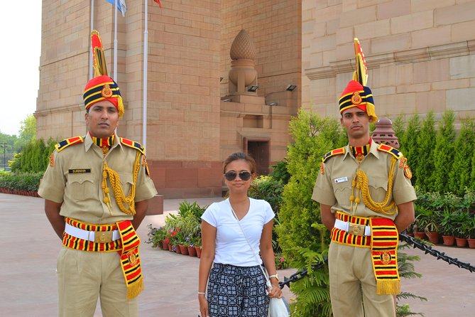 Delhi Shopping Tour - Private & Custom - New Delhi markets with a guide: where you can find better deals