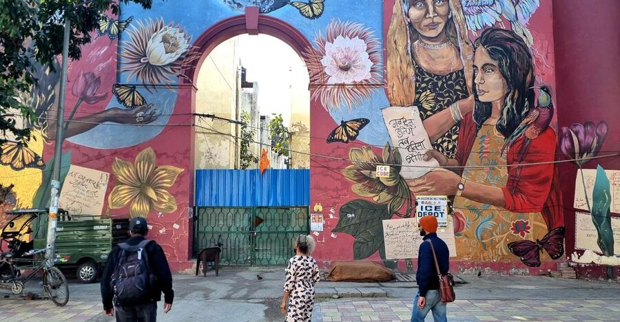 Delhi Street Art Tour: Explore the Murals & Visit a Stepwell - Where It Starts: Golden Bakery in Lodhi Colony