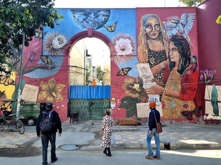 Delhi Street Art Tour: Explore the Murals & Visit a Stepwell - Short Rides, Smart Transfers, and Keeping Your Energy