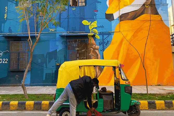 Delhi Street Art Walk in Lodhi Art District with Chai & Food - Safety, Bargaining, and Basic Hindi You Can Use