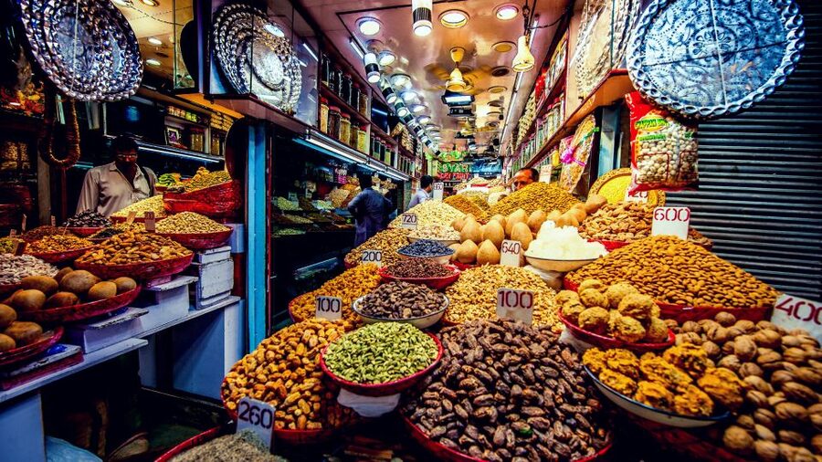 Delhi: Street Food Walking Tour of Old Delhi with Tastings - Starting at Jama Masjid, then shrinking into Old Delhi food streets